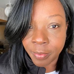 Meet your Posher, Lucretia